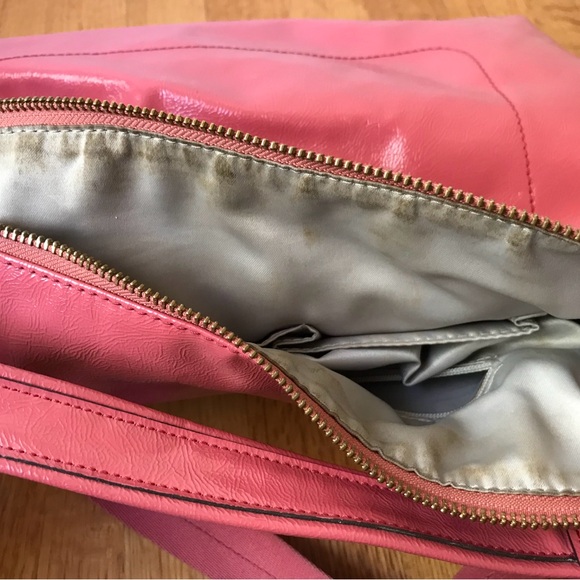 AUTHENTIC COACH DAISY LIQUID GLOSS PATENT LEATHER HOBO PURSE - Picture 8 of 11